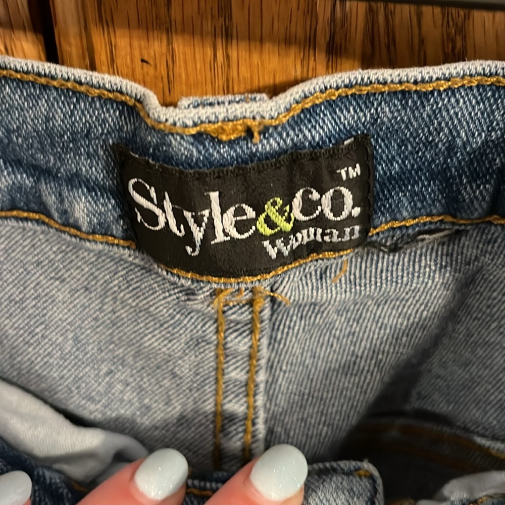Jeans - Picture 2 of 3